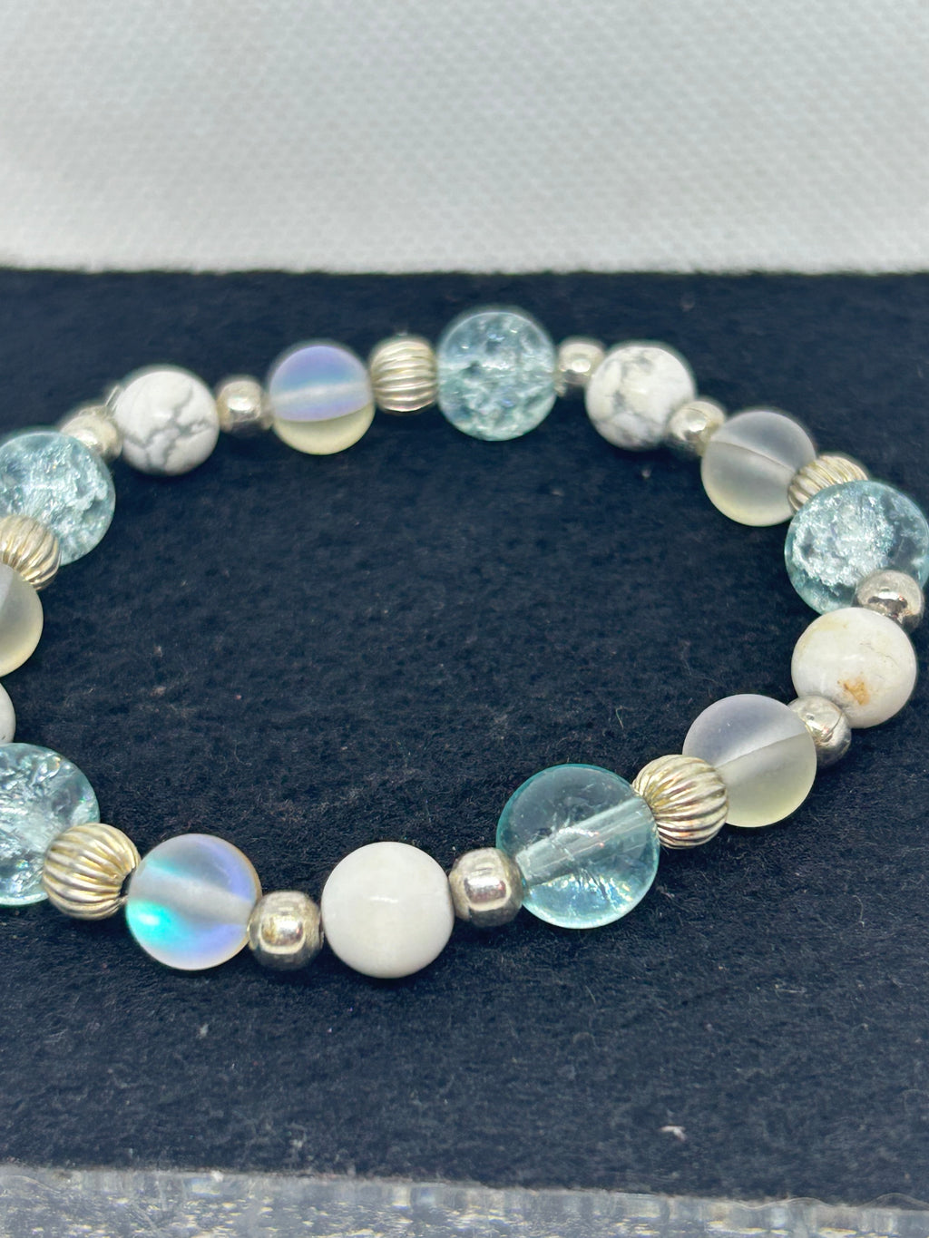 Blue Crackle Glass and How lite Beaded Bracelet