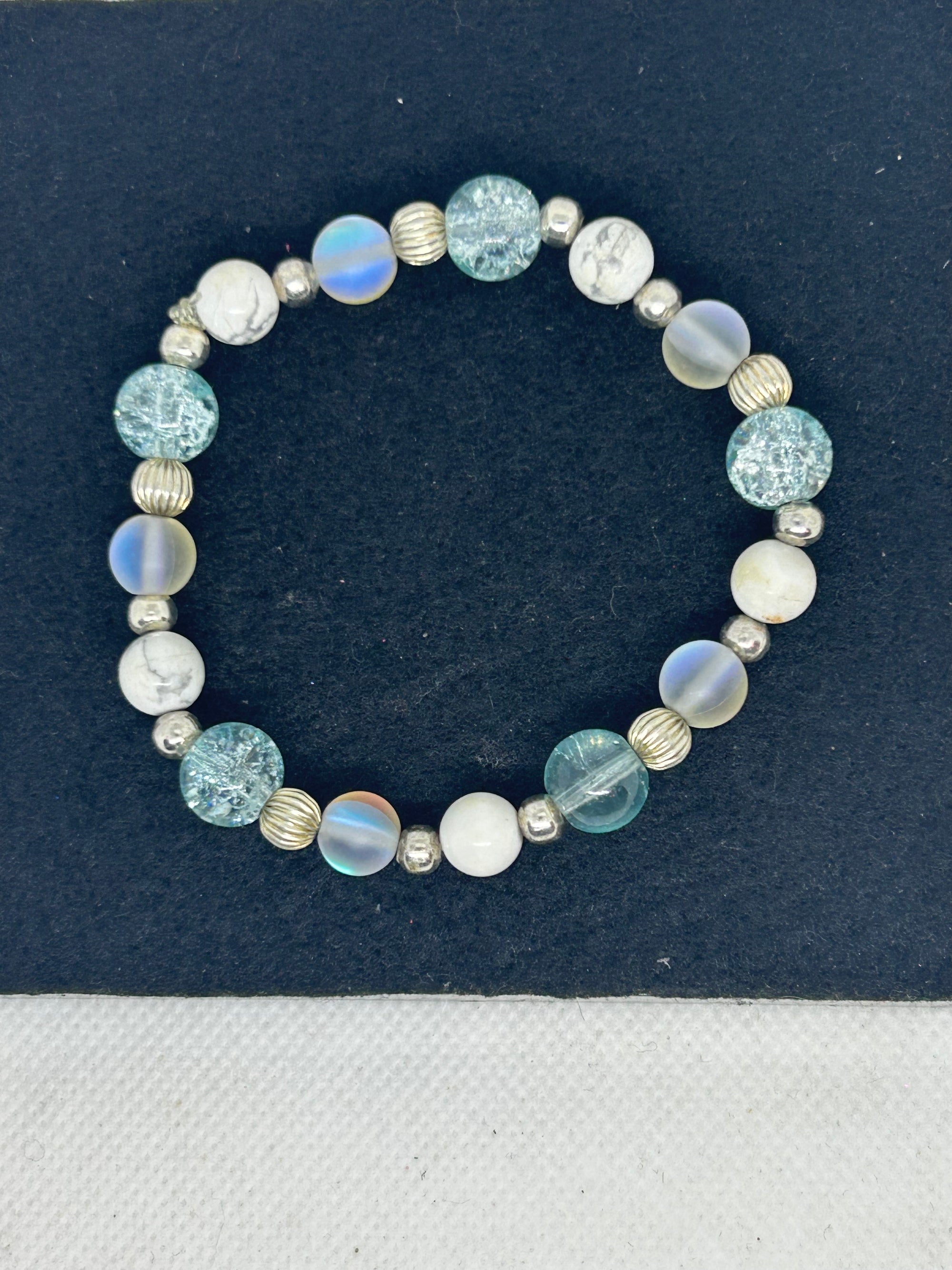 Blue Crackle Glass and How lite Beaded Bracelet