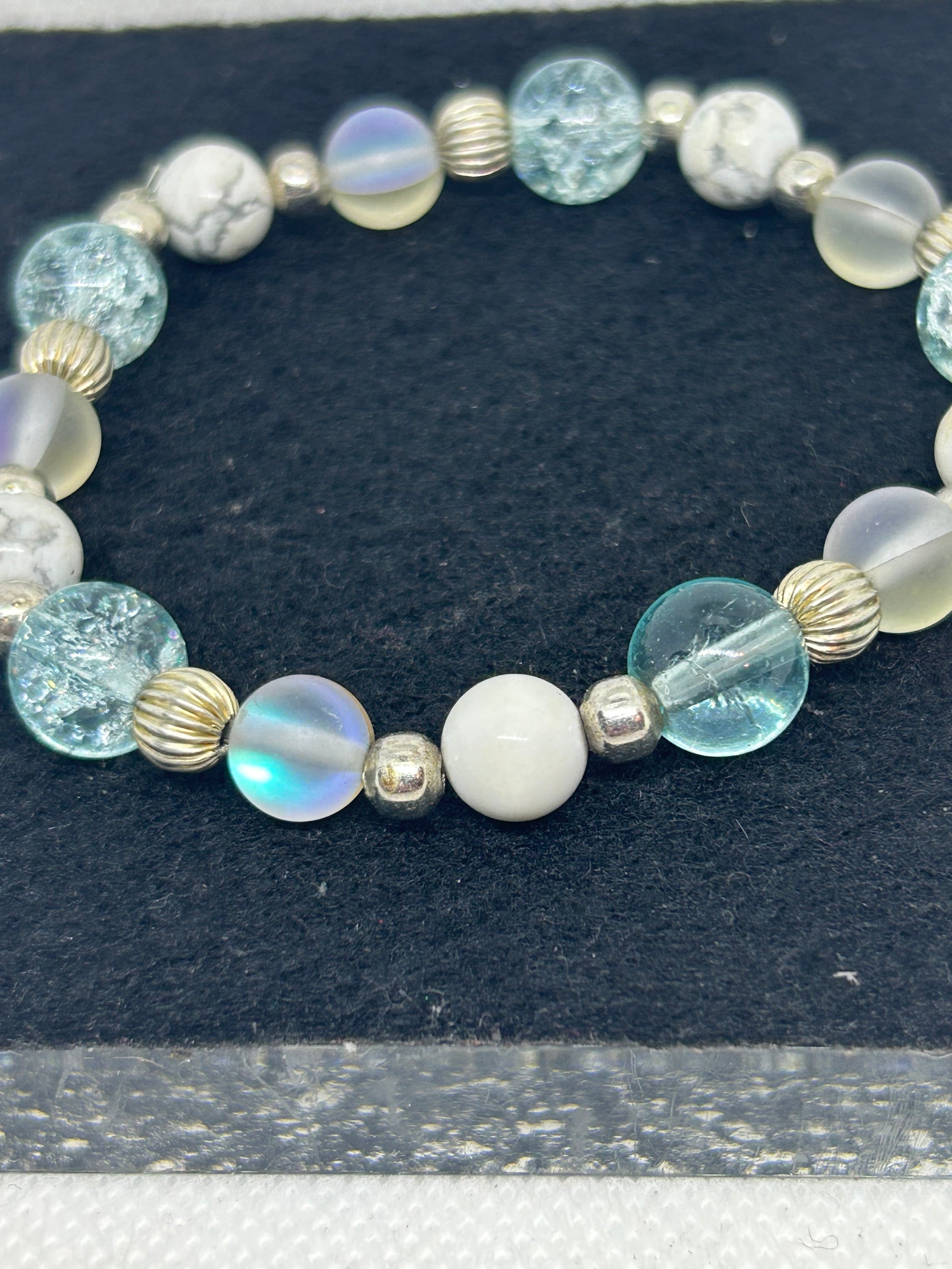 Blue Crackle Glass and How lite Beaded Bracelet