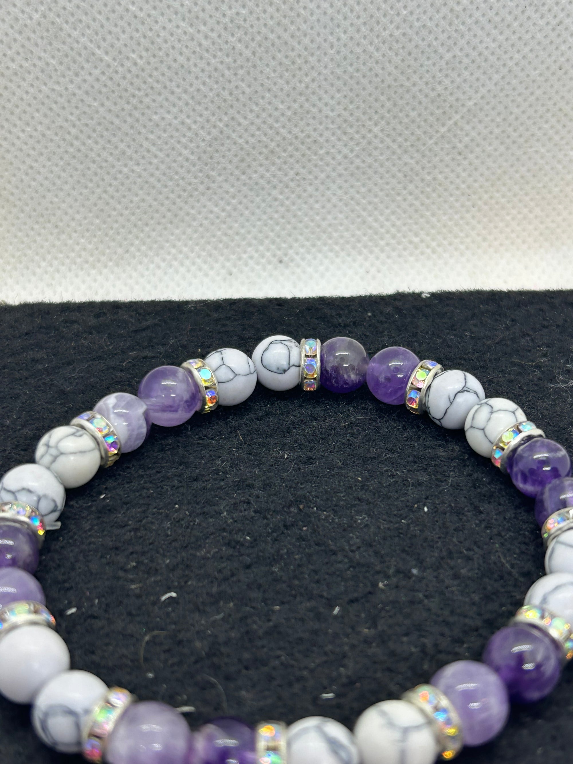 Amethyst and Howl Lite Beaded Bracelet