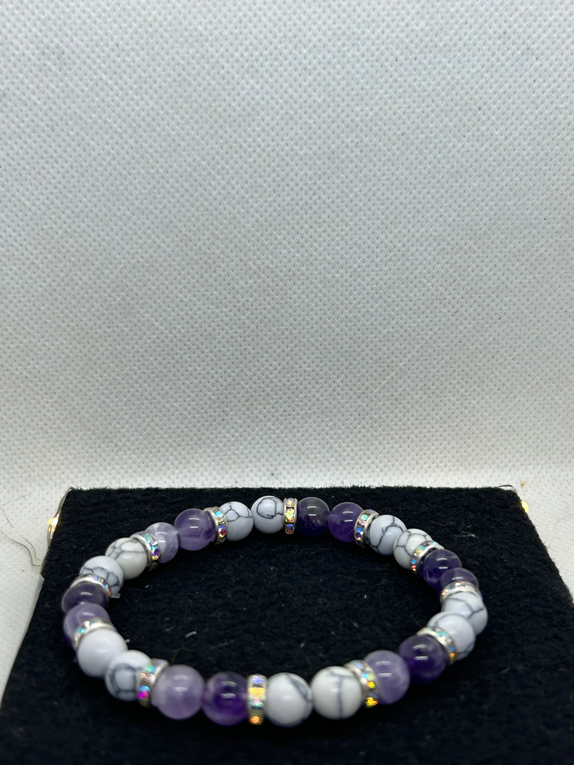 Amethyst and Howl Lite Beaded Bracelet