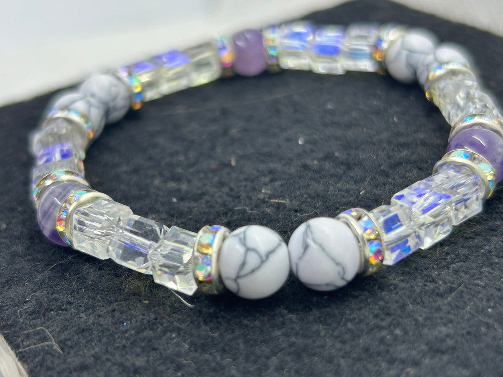 Glass Beaded Bracelet with amethyst and Howl lite beads
