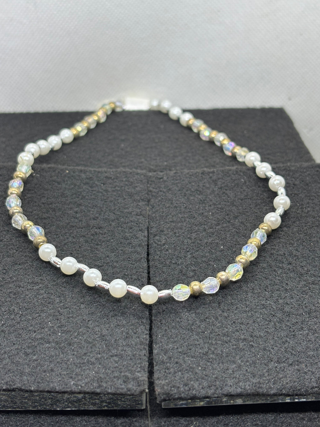 White and Gold Beaded Bracelet