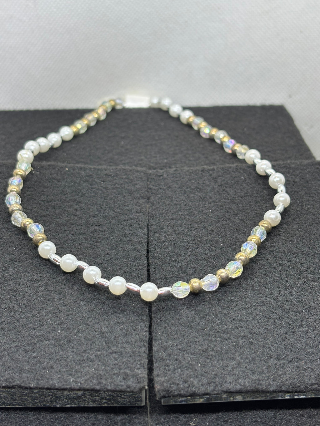 White and Gold Beaded Bracelet
