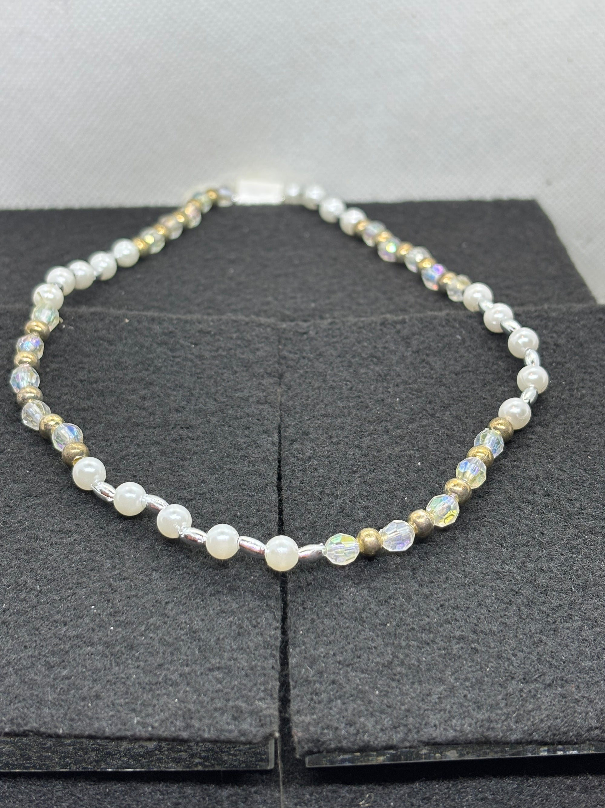 White and Gold Beaded Bracelet