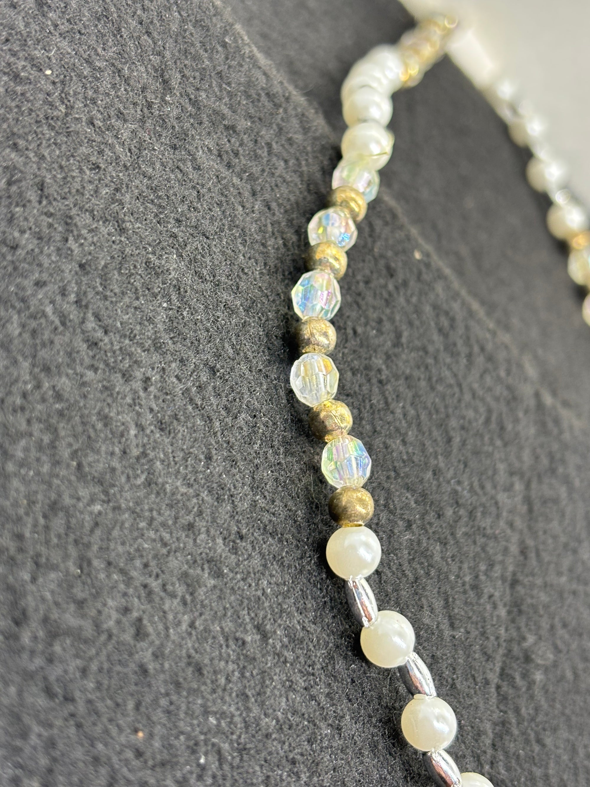 White and Gold Beaded Bracelet