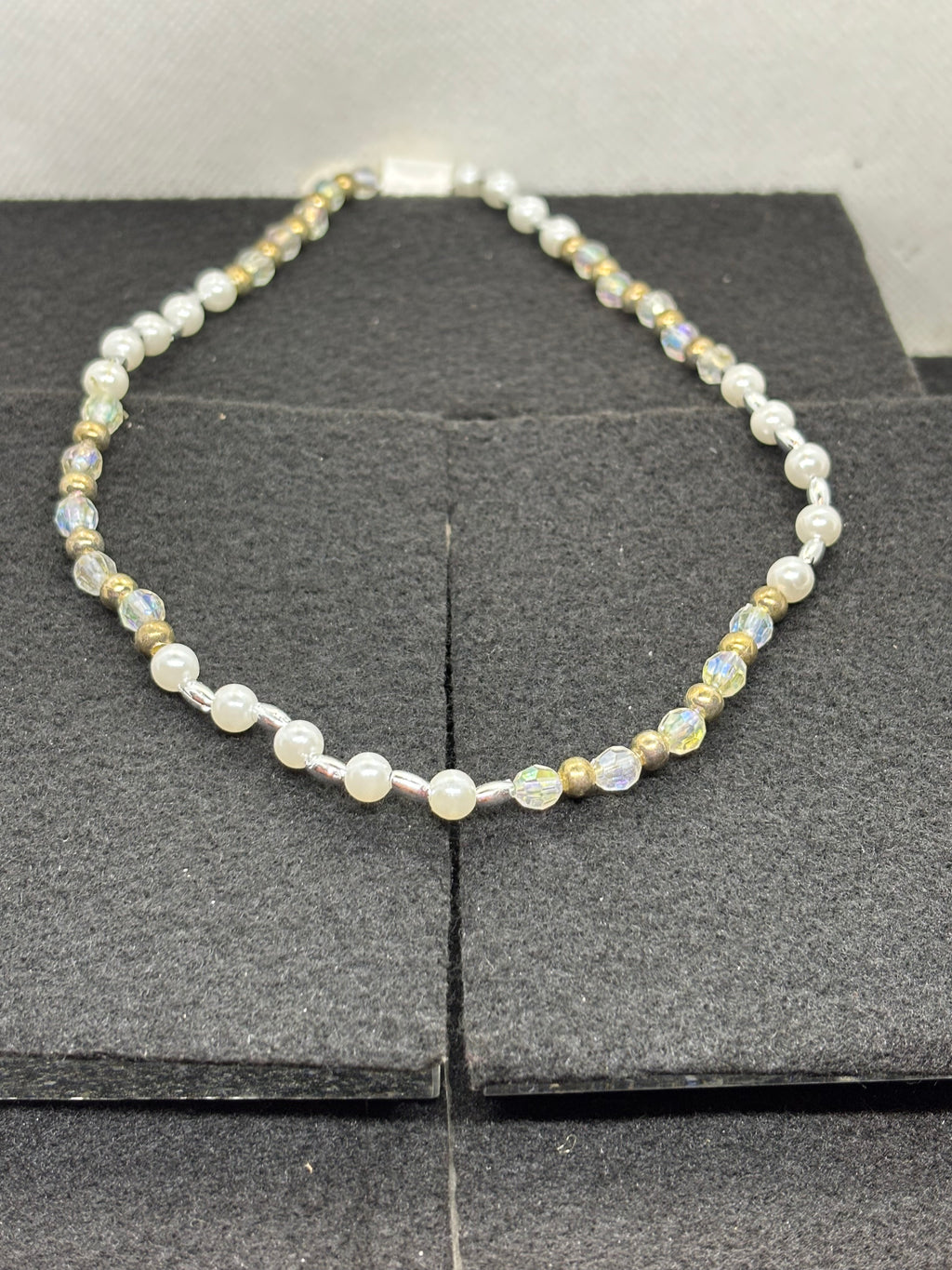 White and Gold Beaded Bracelet