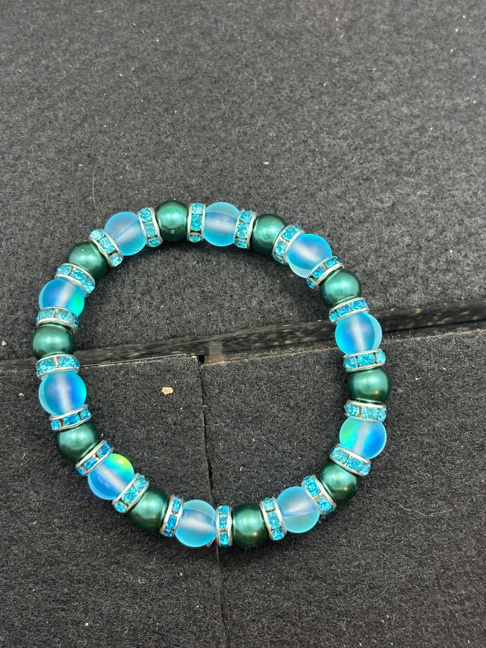 Teal Galss and Glowing Teal Mermaid Beaded Bracelet