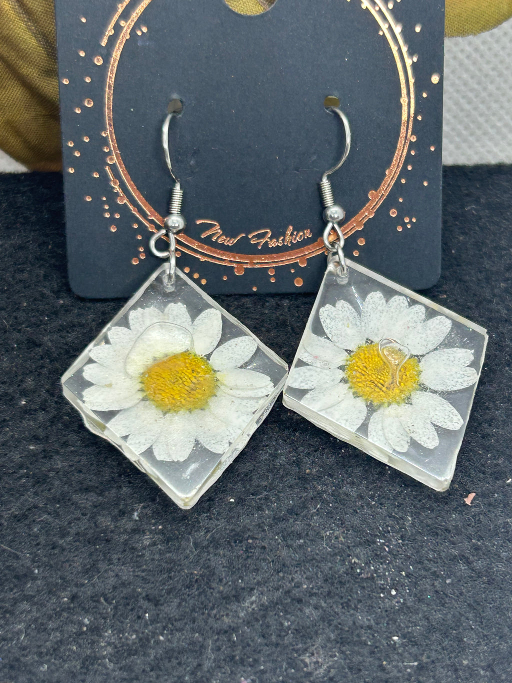 Dried Daisy Earrings
