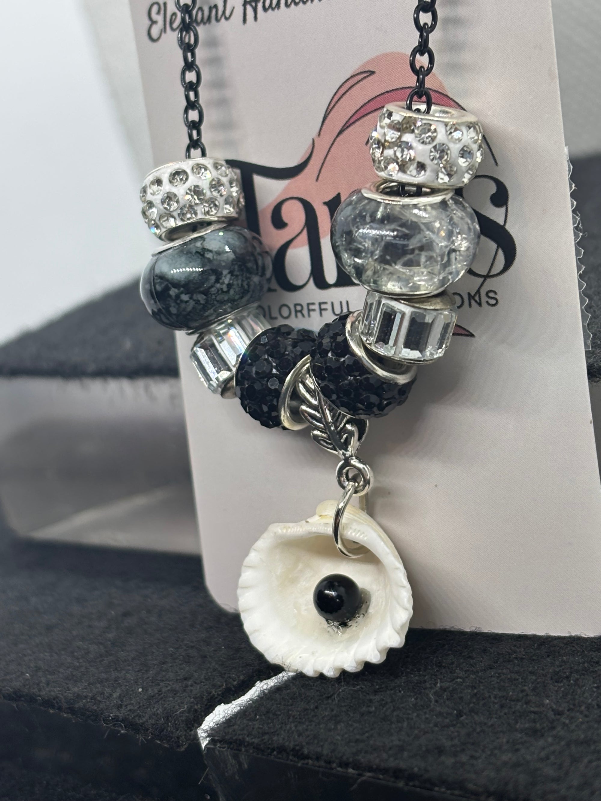 Black Pearl Seashell Beaded Chain Necklace