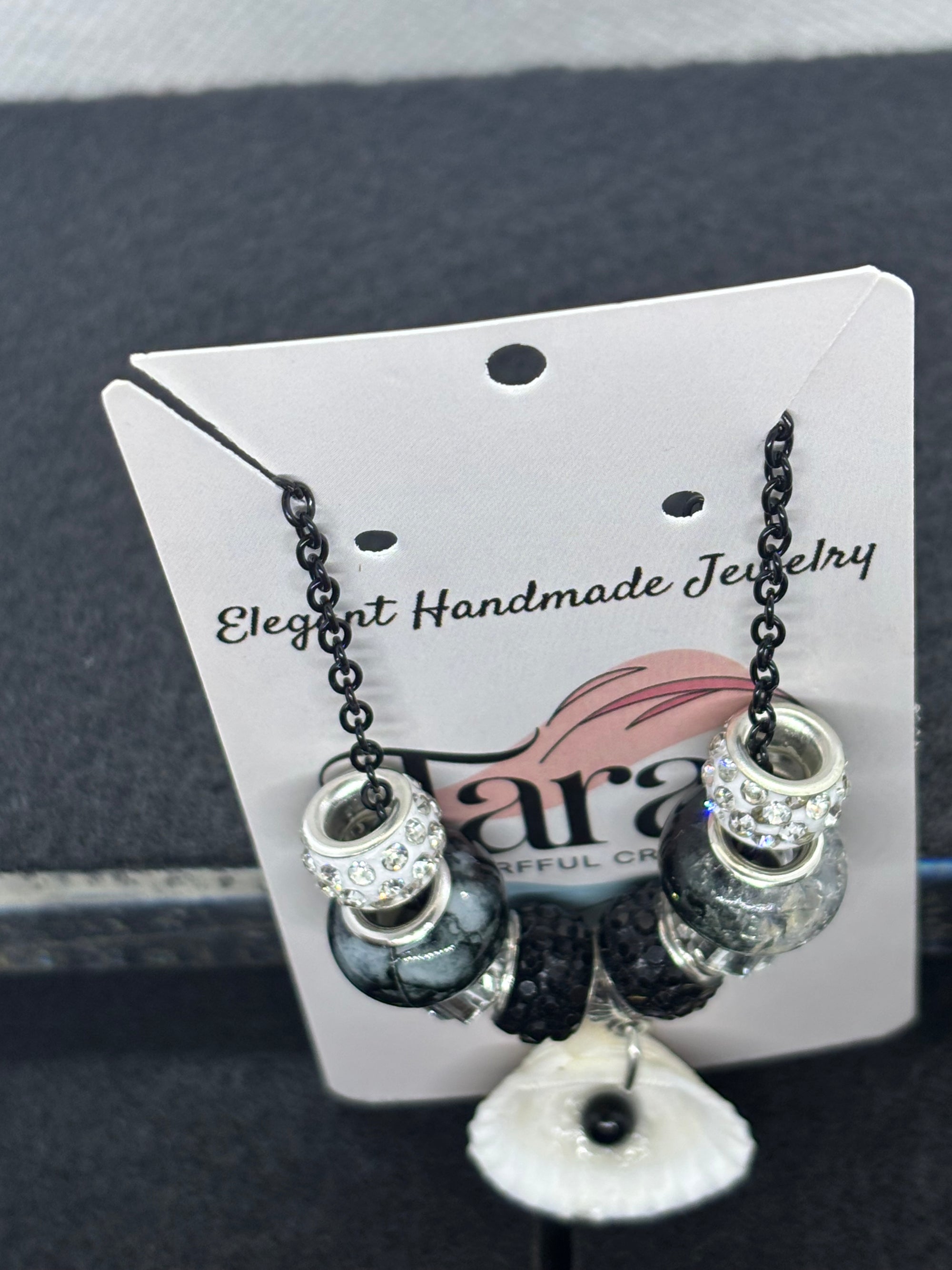 Black Pearl Seashell Beaded Chain Necklace