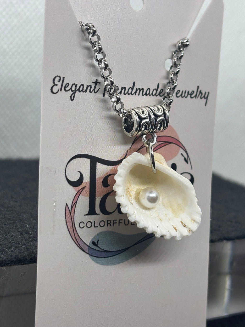 Seashell Necklace with pearl accent