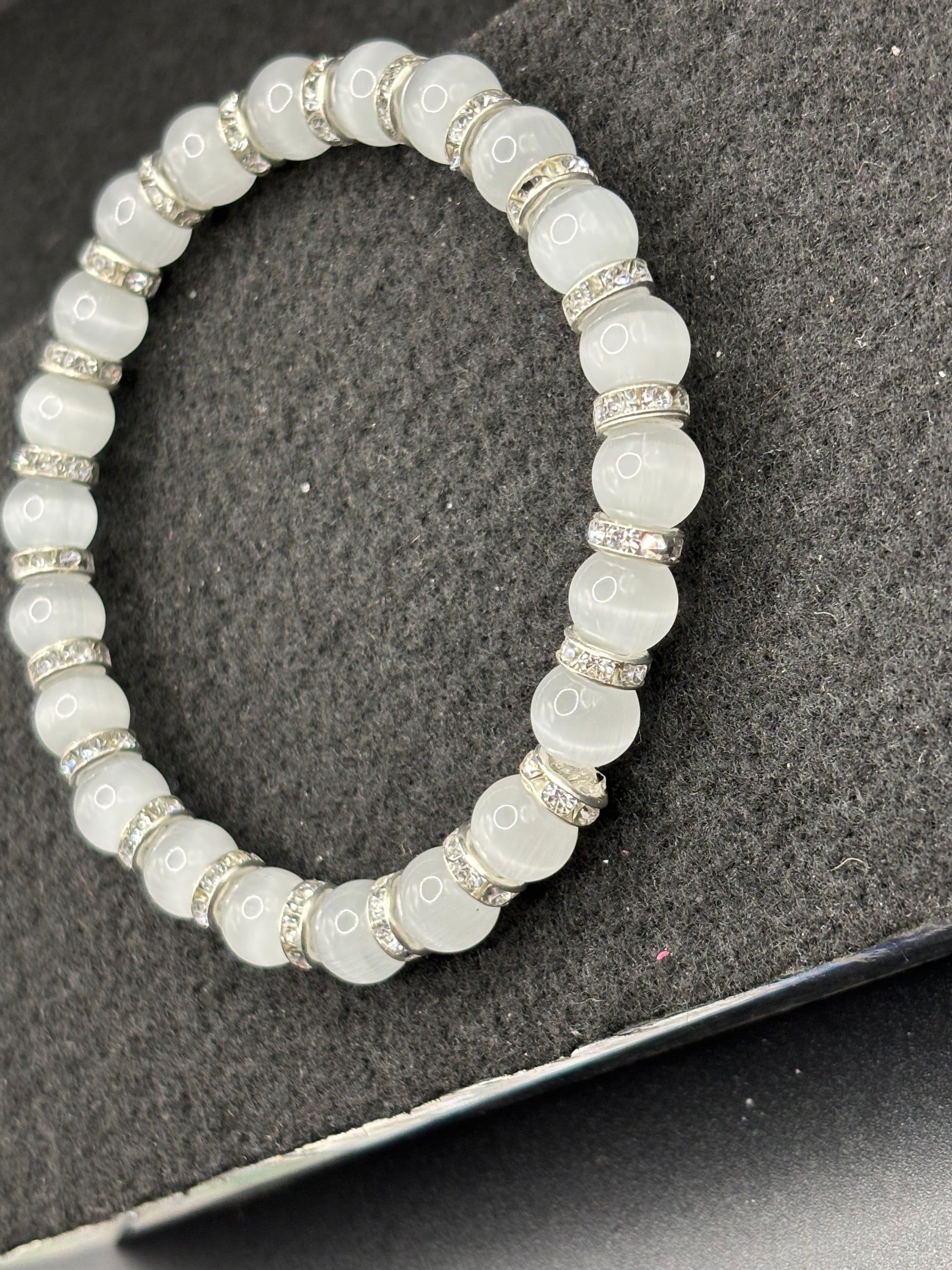 White Cat Eye Beaded Bracelet