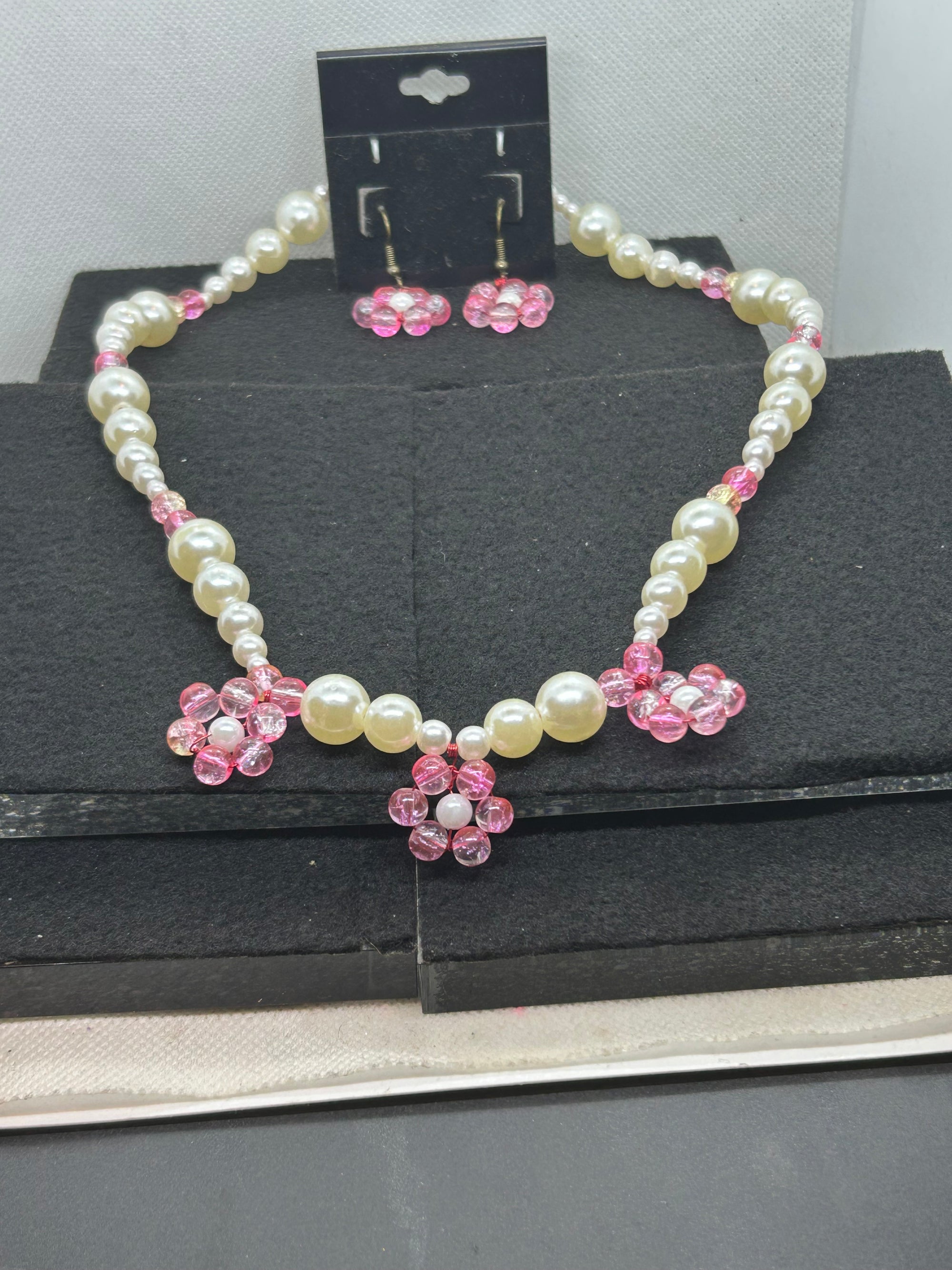 Pink and White Flower Beaded Necklace Plus Matching Earrings